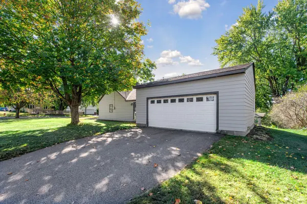 16282 West AVE SE, Prior Lake, MN 55372