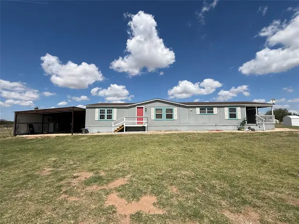 20613 E County Road 156 RD, Blair, OK 73526