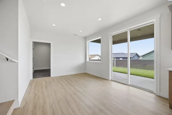 312 Victoria Street, Sunnyside, WA 98944