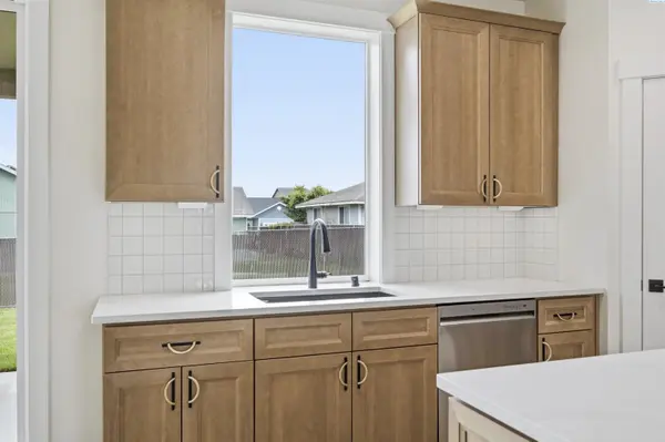 312 Victoria Street, Sunnyside, WA 98944