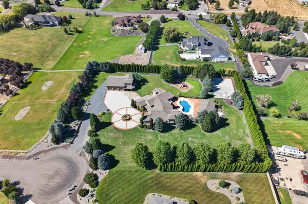 93006 E Chelsea Rd, Kennewick, WA 99338