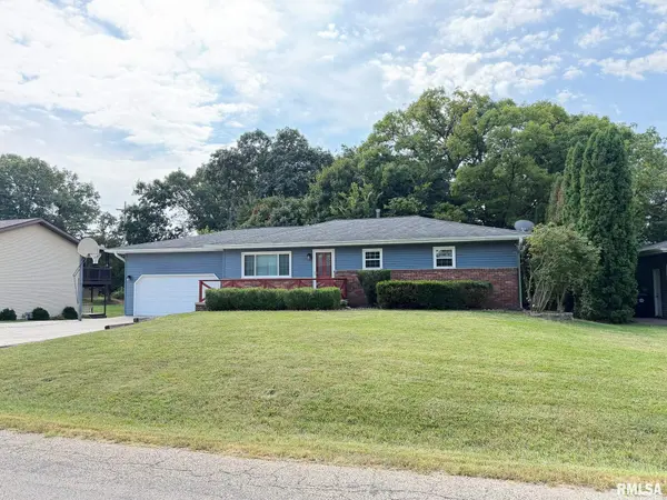 14 APPLE TREE LN, East Peoria, IL 61611