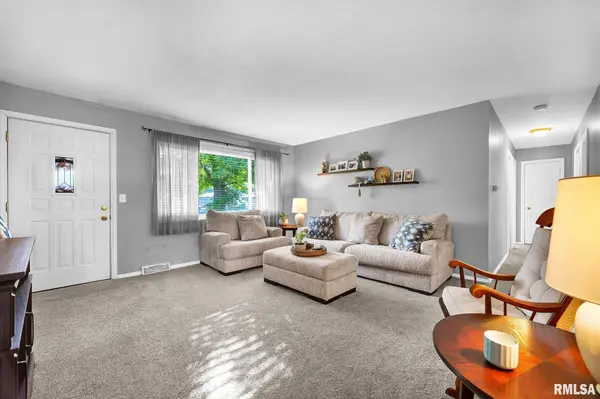 2521 S Daycor DV, Peoria, IL 61607