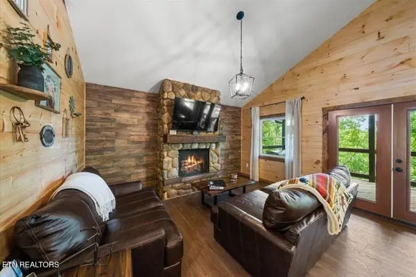 344 Silverbell Hgts Lane, Gatlinburg, TN 37738