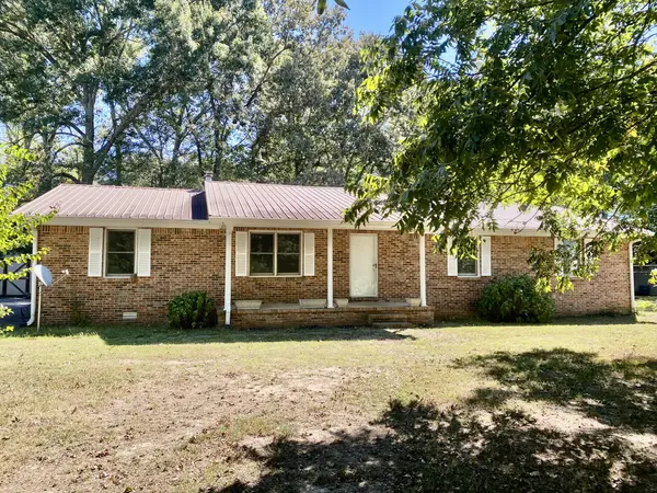 611 Thacker Rd, Manchester, TN 37355