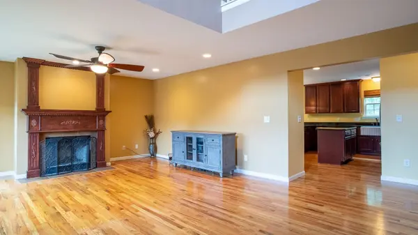520 Abberly LN, Boiling Springs, SC 29316