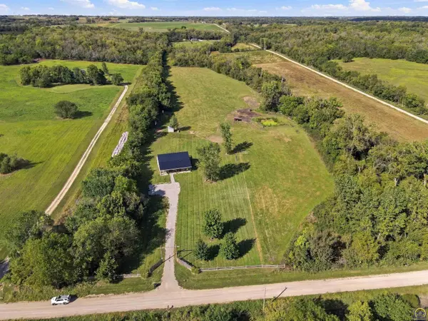 14708 46th ST, Perry, KS 66073