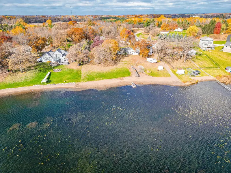 9225 Lake BLVD, Chisago City, MN 55013
