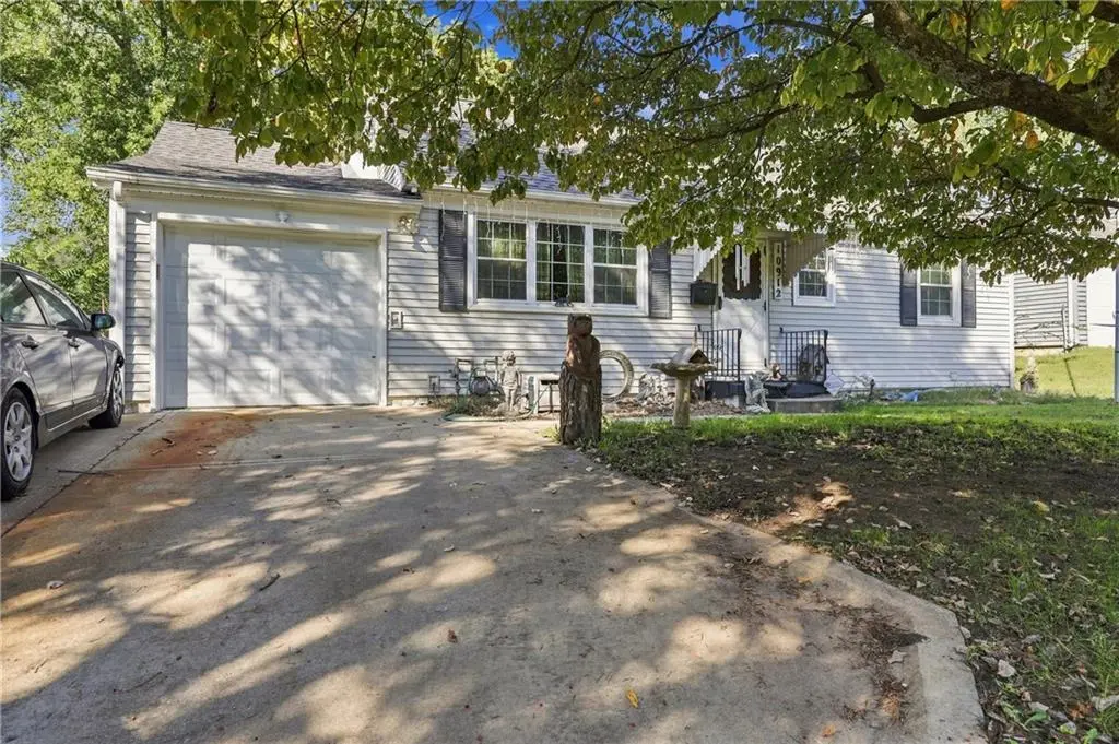 10912 E 59th ST, Raytown, MO 64133