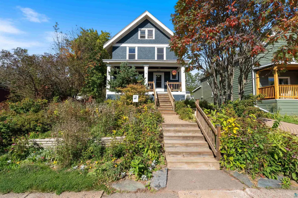 1015 W 4th Street, Duluth, MN 55806
