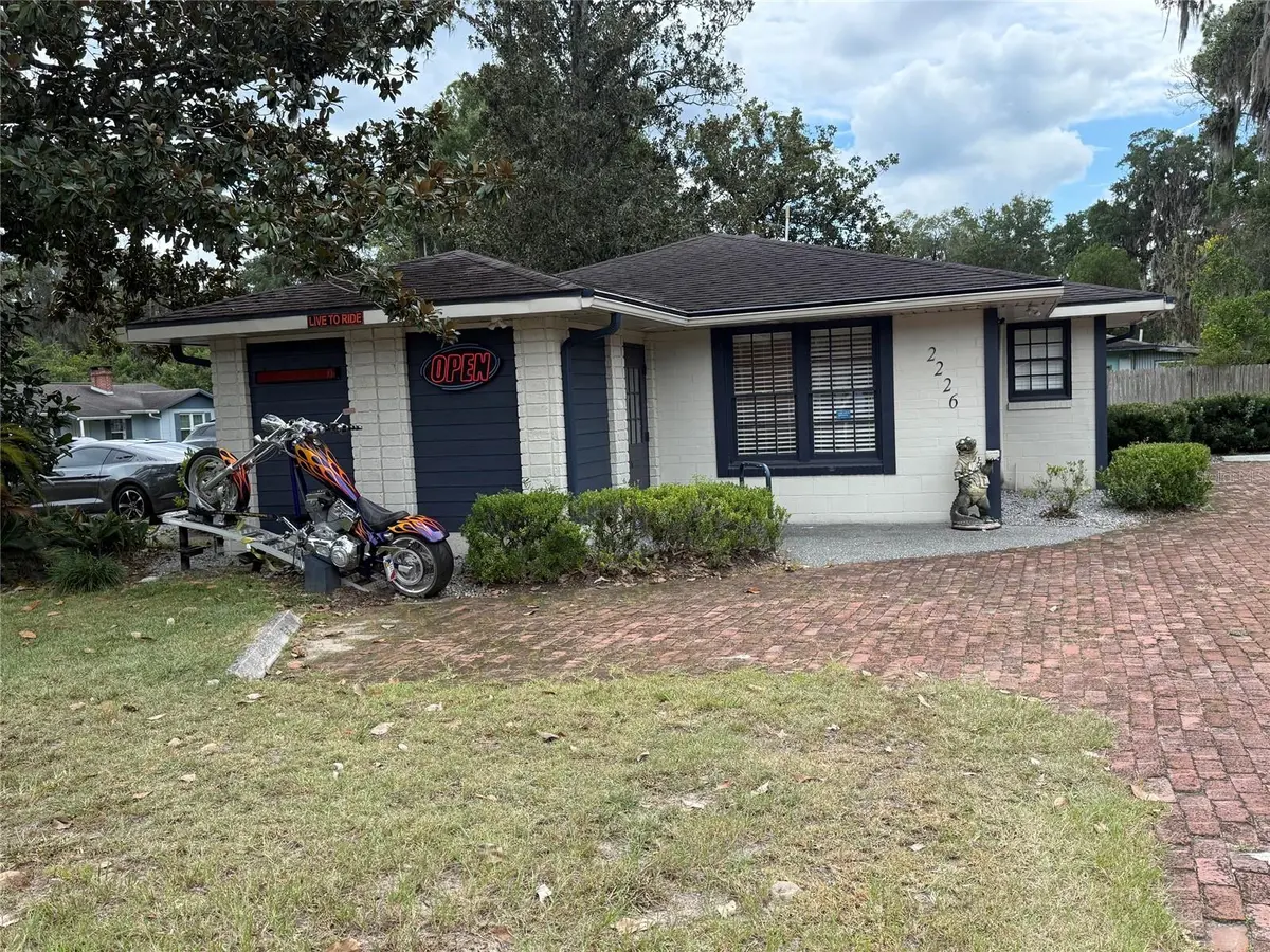 2226 NW 8TH CT, Gainesville, FL 32609