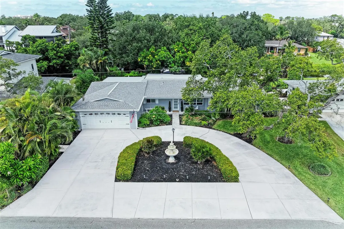 1837 UPPER COVE TER, Sarasota, FL 34231