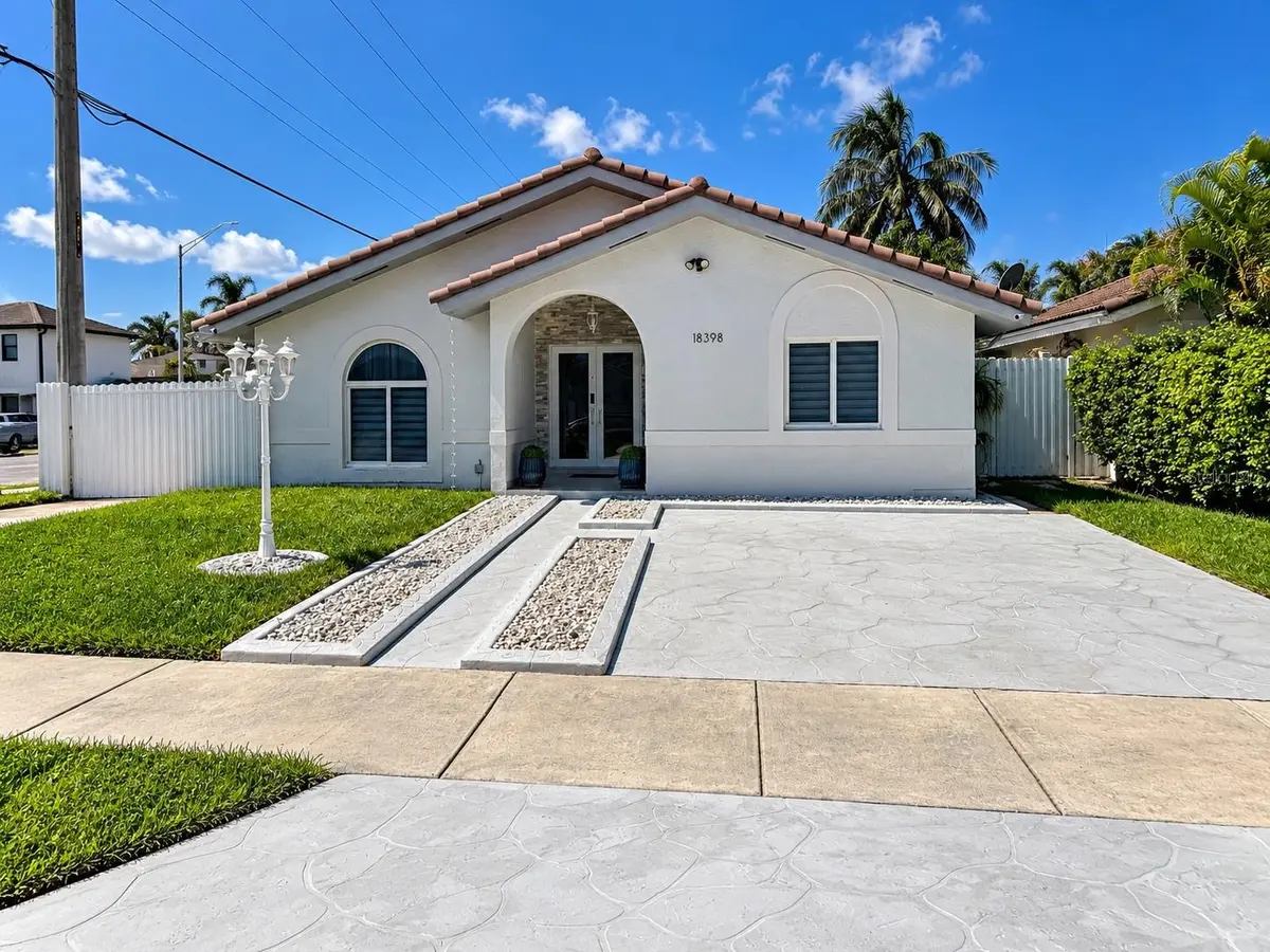 18398 SW 135TH AVE, Miami, FL 33177