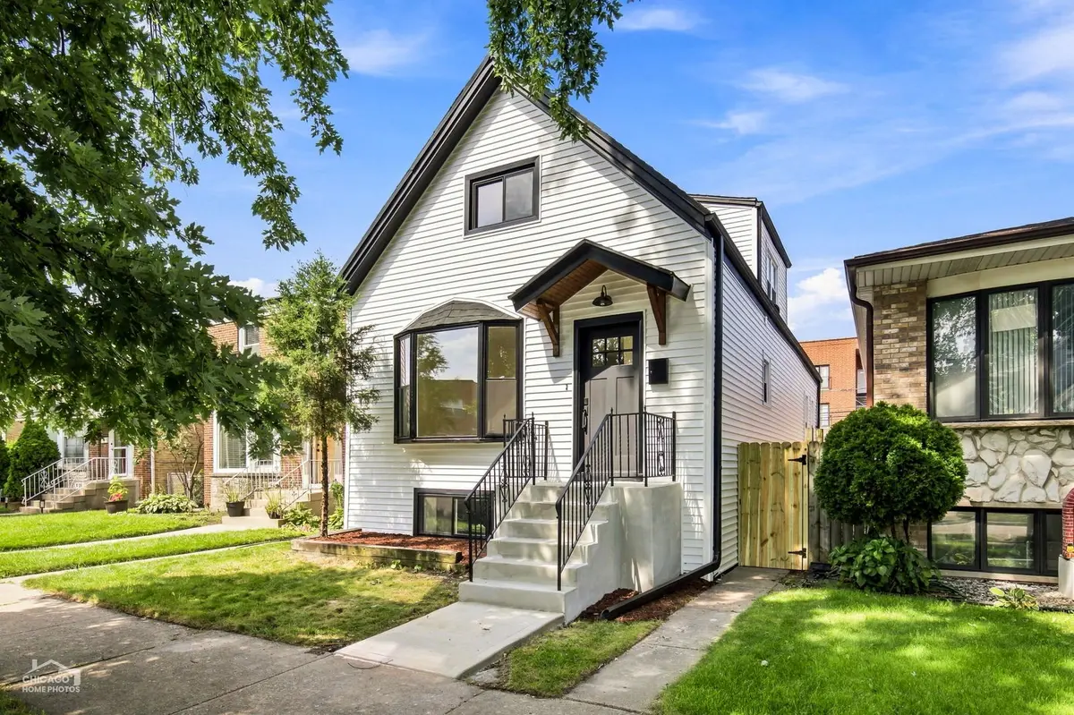 5722 W Grover ST, Chicago, IL 60630
