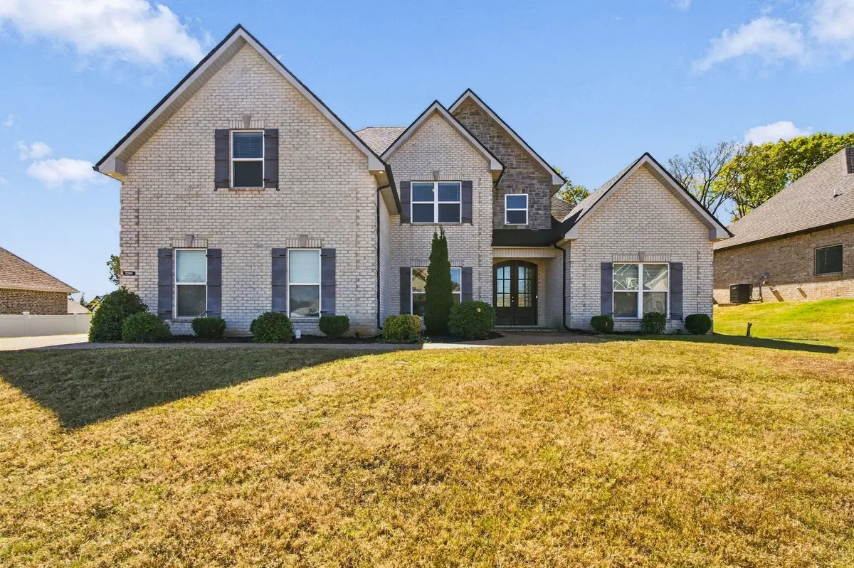 1209 Emmie Reece Dr, Smyrna, TN 37167