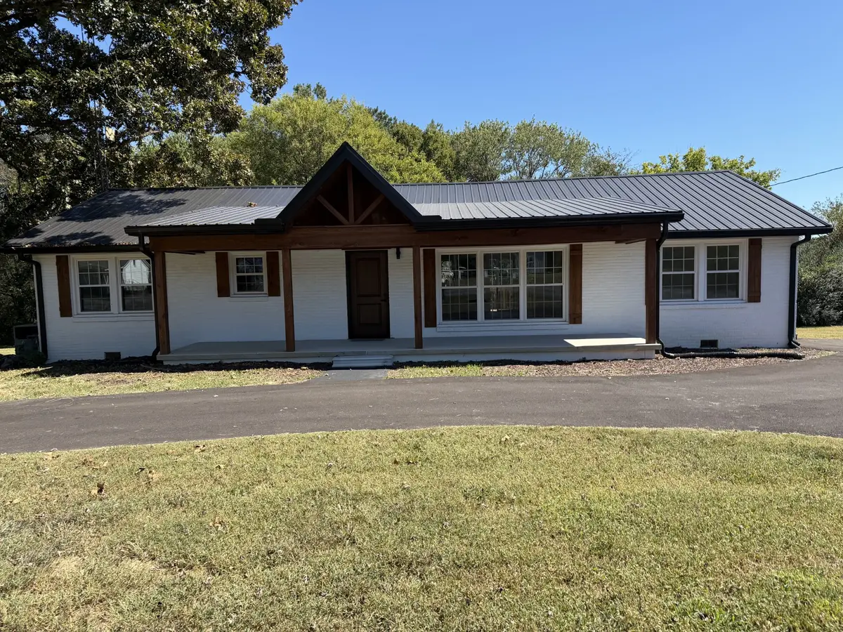 2464 Hwy 43 #S, Leoma, TN 38468