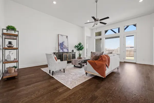 207 Panico RD, Hutto, TX 78634