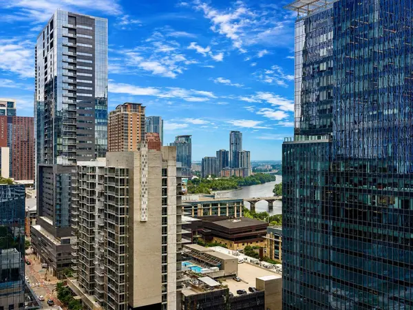 360 Nueces ST #2005, Austin, TX 78701