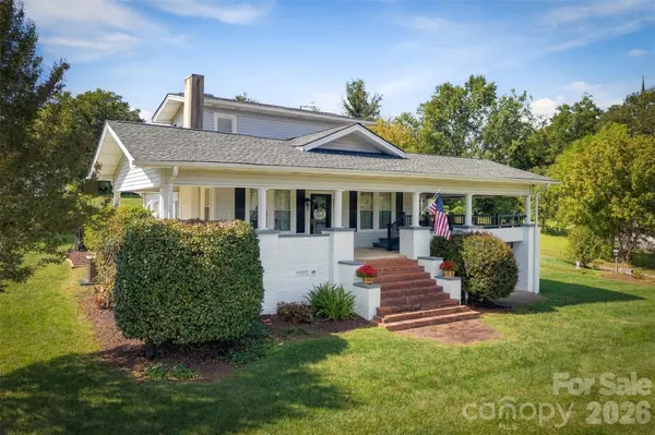 110 Burkemont AVE, Morganton, NC 28655