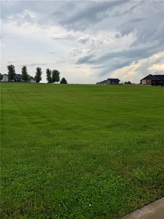 25479 Sycamore LN, Maryville, MO 64468