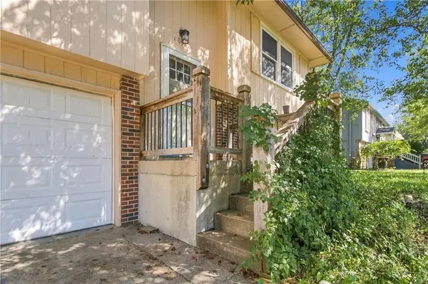 103 Fairview AVE, Warrensburg, MO 64093