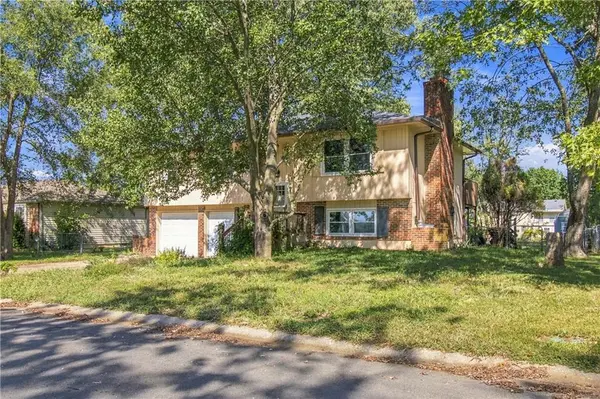103 Fairview AVE, Warrensburg, MO 64093