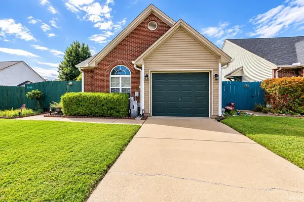 9546 Cayes DR, Evansville, IN 47725