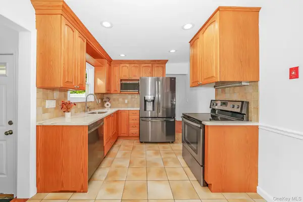 2230 Beech ST, Wantagh, NY 11793