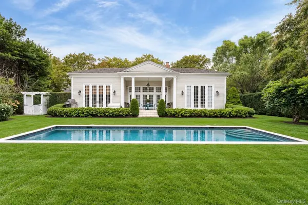 170 Breese LN, Southampton, NY 11968