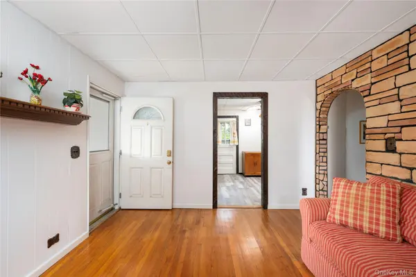 21 Annsville TRL, Yonkers, NY 10703