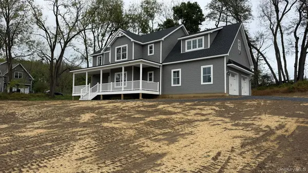 17 Sunset LN, New Hampton, NY 10958