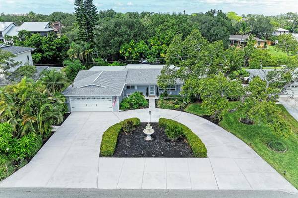 1837 UPPER COVE TER, Sarasota, FL 34231