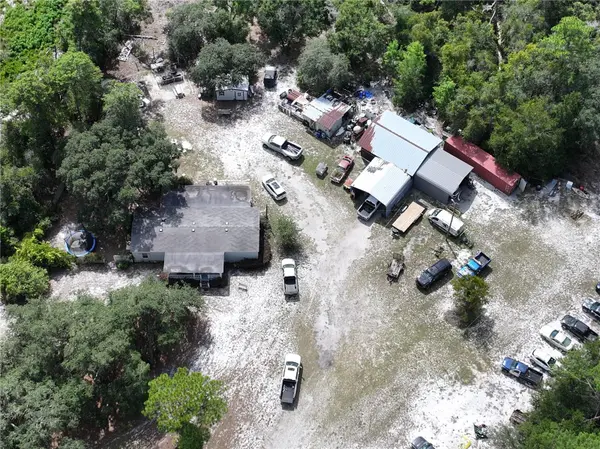 1 BAY TRAK, Ocklawaha, FL 32179
