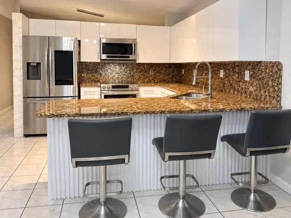18398 SW 135TH AVE, Miami, FL 33177