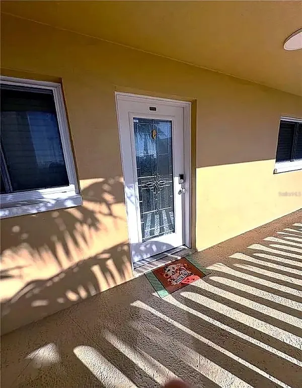 11605 3RD ST E #306, Treasure Island, FL 33706