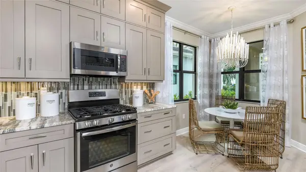18352 ROCKPORT PL, Lakewood Ranch, FL 34211