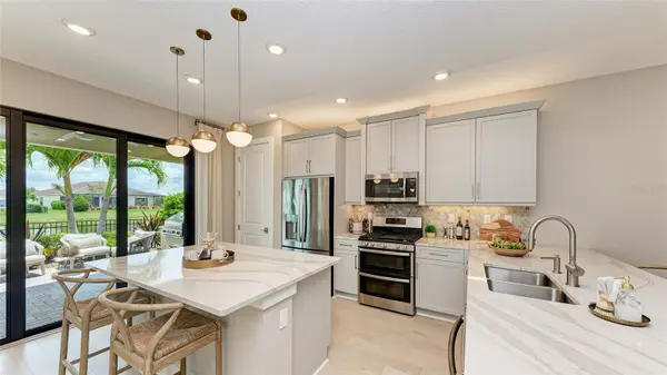 18402 ROCKPORT PL, Lakewood Ranch, FL 34211