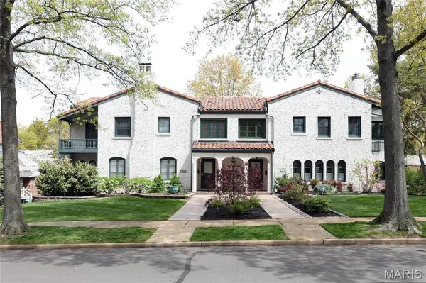 8045 Watkins, St Louis, MO 63105