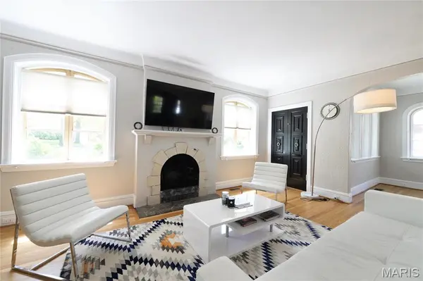 8045 Watkins, St Louis, MO 63105
