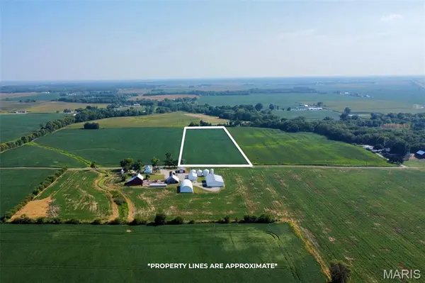 4 Trio LN, Edwardsville, IL 62025