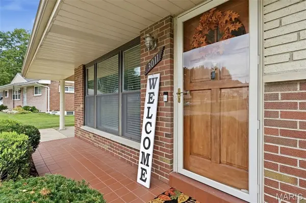 3011 Peal DR, Mehlville, MO 63125