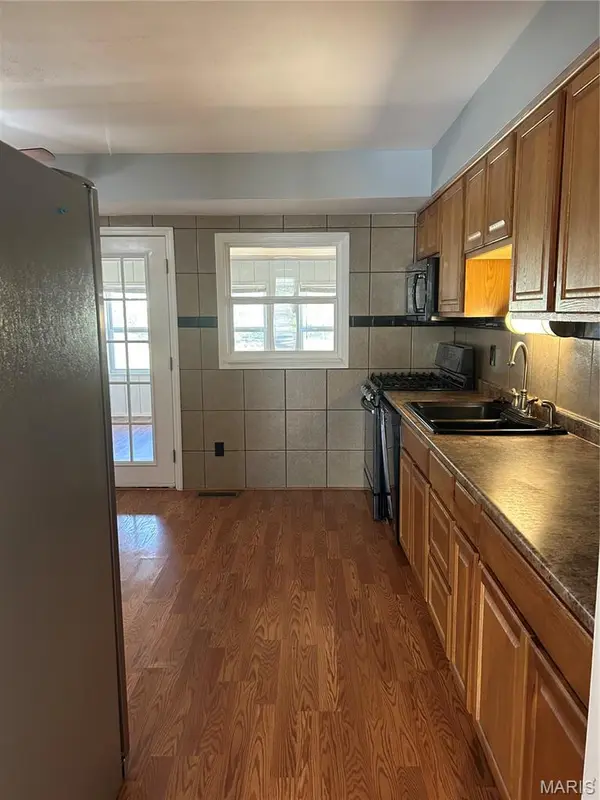 691 Walnut Point Court, Ballwin, MO 63021