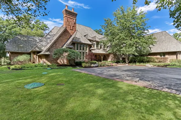 15423 W Little Saint Marys RD, Mettawa, IL 60045