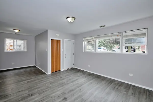 824 S 13th AVE, Maywood, IL 60153