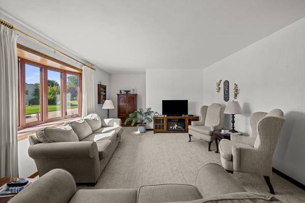 1004 6th ST, Hampton, IL 61256