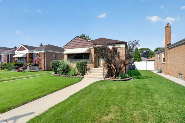 9628 S Utica AVE, Evergreen Park, IL 60805