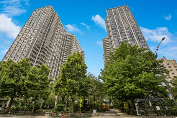 4250 N Marine DR #2210, Chicago, IL 60613