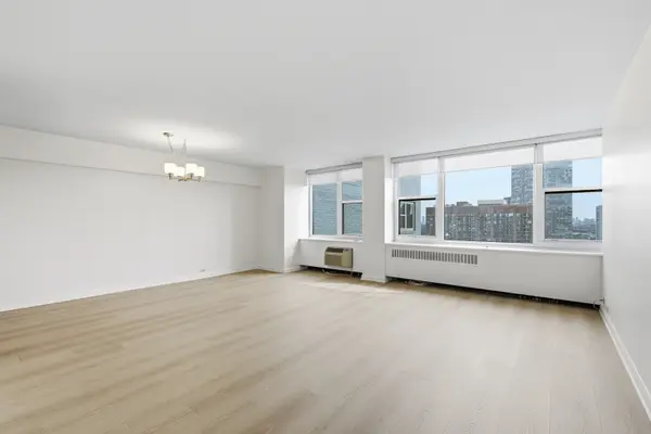 4250 N Marine DR #2210, Chicago, IL 60613