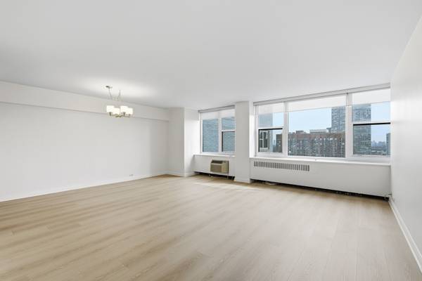 4250 N Marine DR #2210, Chicago, IL 60613