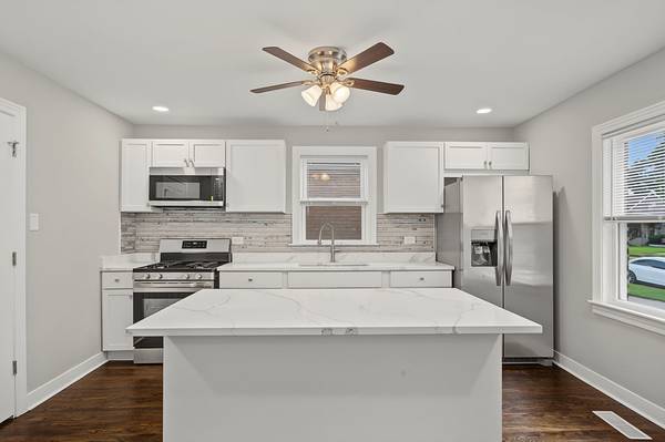 11325 S Avenue H, Chicago, IL 60617